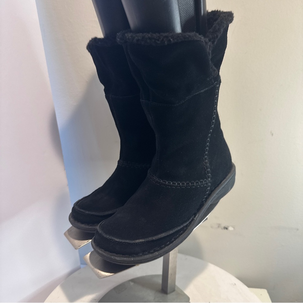 Clarks Warm Winter faux fur Women’s Boots size 7